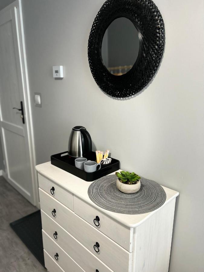Noclegi Comfort - Self Check-In 24H Свидница Экстерьер фото